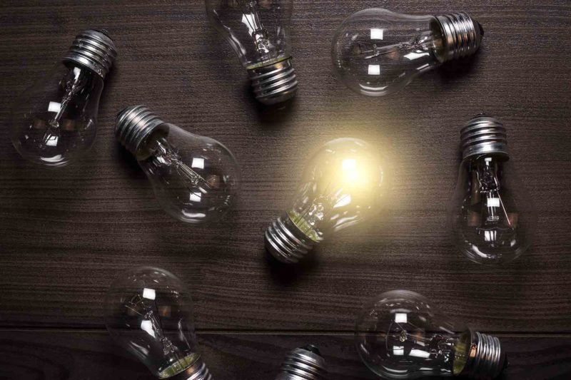 light-bulb-idea-leader-think-smart-clever-failure-motivate-thought